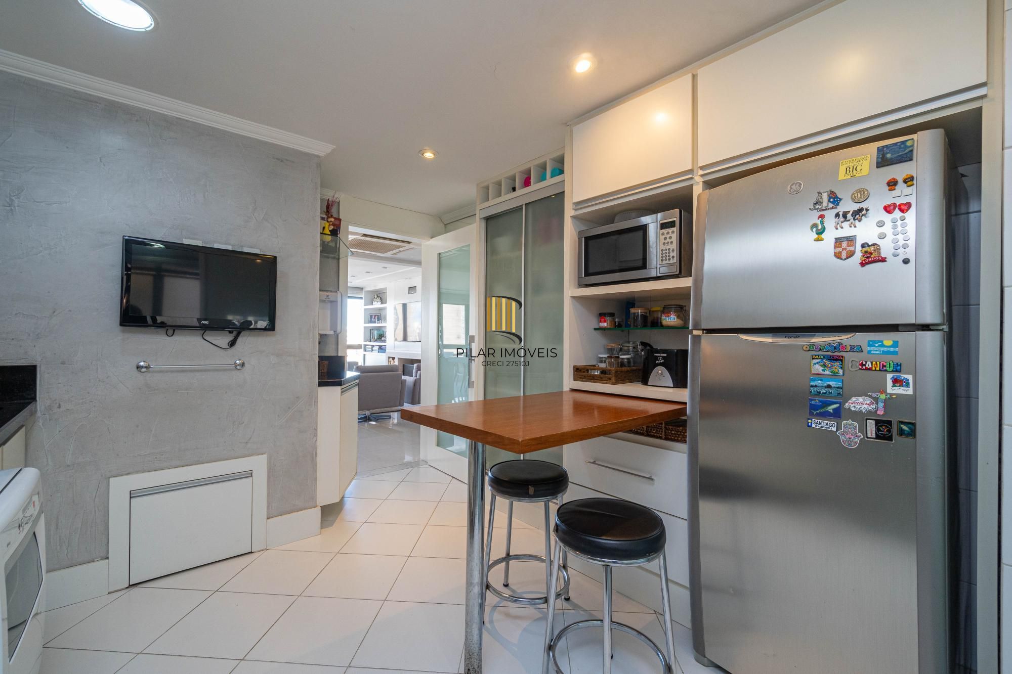 Apartamento com 3 dormitórios sendo 3 suítes no bairro Auxiliadora - POA/RS
