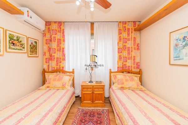 Cobertura para Venda - 351m², 2 dormitórios, sendo 1 suites, 3 vagas - Petrópolis