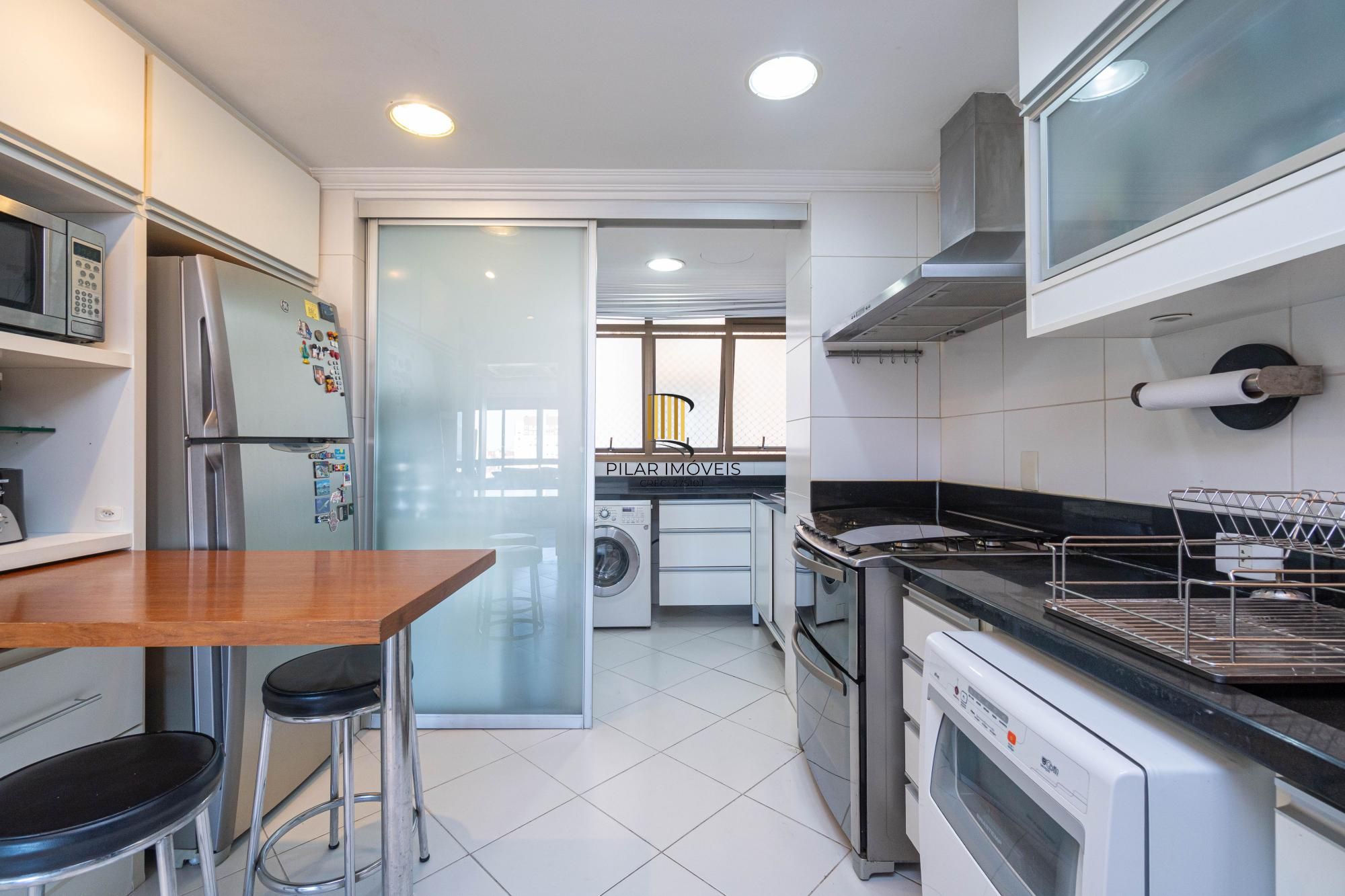 Apartamento com 3 dormitórios sendo 3 suítes no bairro Auxiliadora - POA/RS