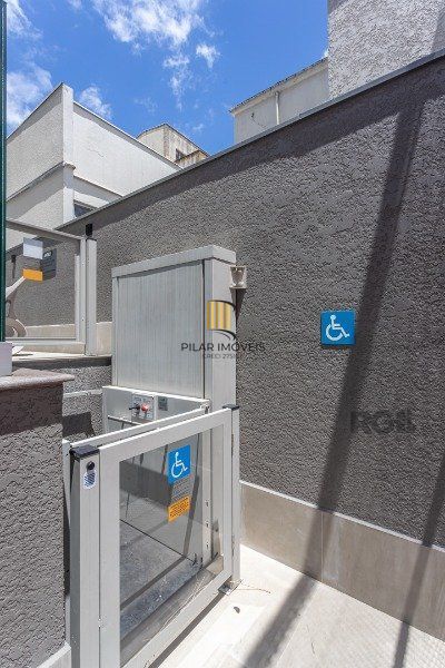 APARTAMENTO DE 02 DORMITÓRIOS SENDO 02 SUÍTES, NO BAIRRO AUXILIADORA EM PORTO ALEGRE/RS