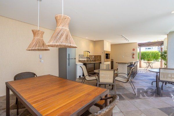 Apartamento de 3 dormitórios (sendo 3 suítes)bem localizado, no bairro Auxiliadora em Porto Alegre-RS.