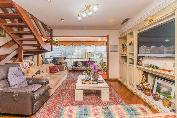Cobertura para Venda - 351m², 2 dormitórios, sendo 1 suites, 3 vagas - Petrópolis