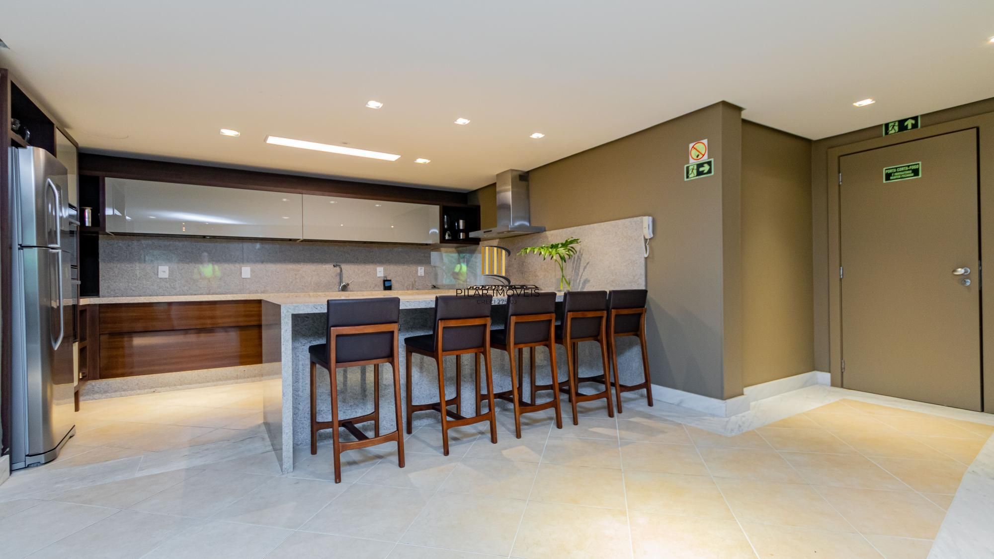Apartamento com 3 dormitórios sendo 3 suítes no bairro Auxiliadora - POA/RS