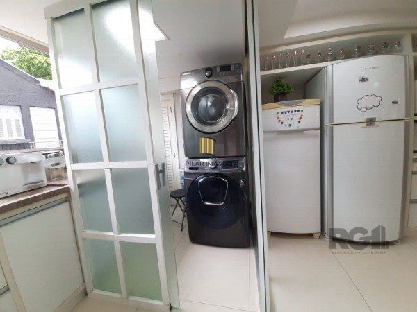 APARTAMENTO 3 DORMITÓRIOS, SENDO 1 SUÍTE MASTER, NO BAIRRO MOINHOS DE VENTO EM PORTO ALEGRE/RS