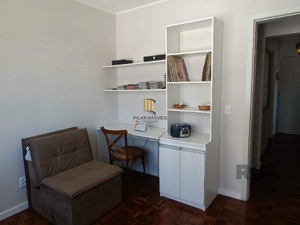 APARTAMENTO DE 3 DORMITÓRIOS, SENDO 1 SUÍTE NO BAIRRO MENINO DEUS EM PORTO ALEGRE/RS