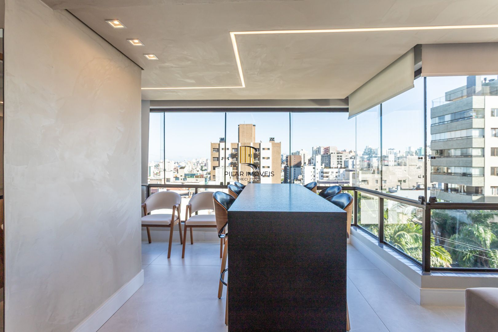 APARTAMENTO 3 SUÍTES E 2 VAGAS DE GARAGEM NO BAIRRO RIO BRANCO - PORTO ALEGRE/RS