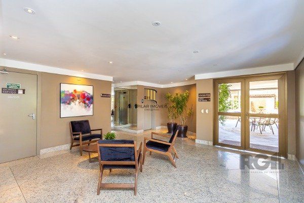 Apartamento de 3 dormitórios (sendo 3 suítes)bem localizado, no bairro Auxiliadora em Porto Alegre-RS.