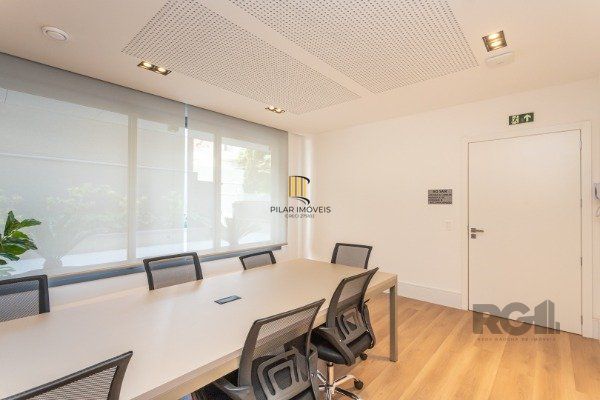 APARTAMENTO DE 02 DORMITÓRIOS SENDO 02 SUÍTES, NO BAIRRO AUXILIADORA EM PORTO ALEGRE/RS