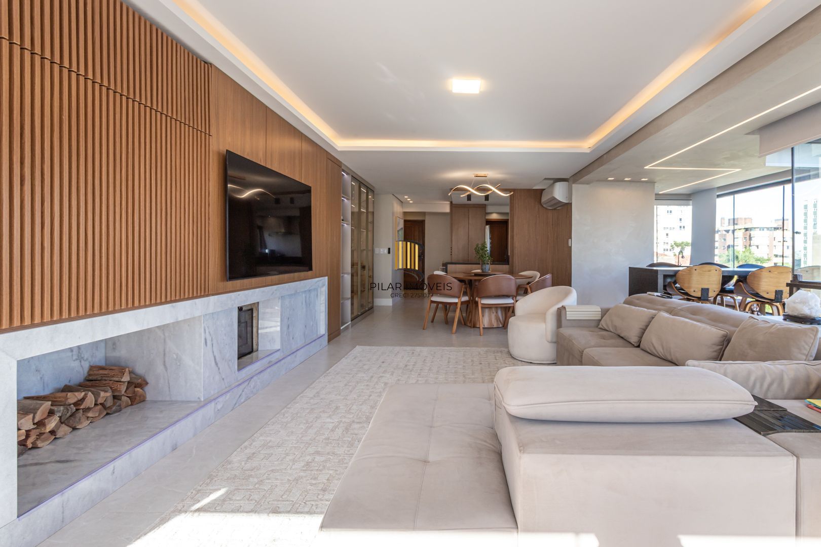 APARTAMENTO 3 SUÍTES E 2 VAGAS DE GARAGEM NO BAIRRO RIO BRANCO - PORTO ALEGRE/RS