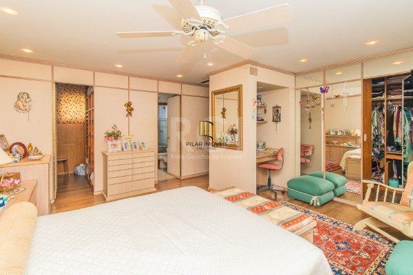 Cobertura para Venda - 351m², 2 dormitórios, sendo 1 suites, 3 vagas - Petrópolis