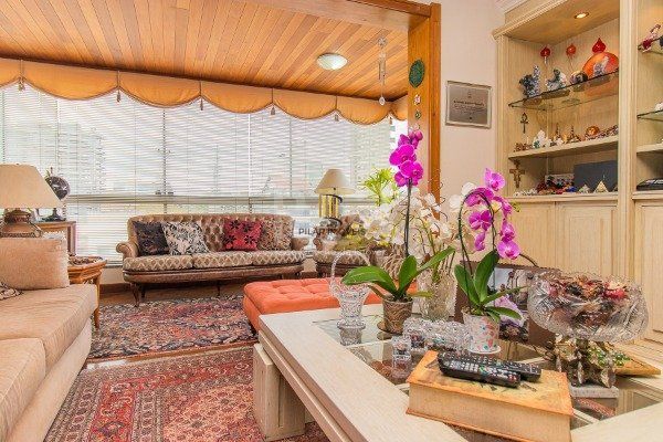 Cobertura para Venda - 351m², 2 dormitórios, sendo 1 suites, 3 vagas - Petrópolis