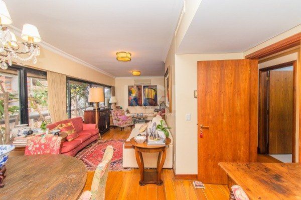 Apartamento para Venda - 246.23m², 4 dormitórios, sendo 1 suites, 2 vagas - Rio Branco