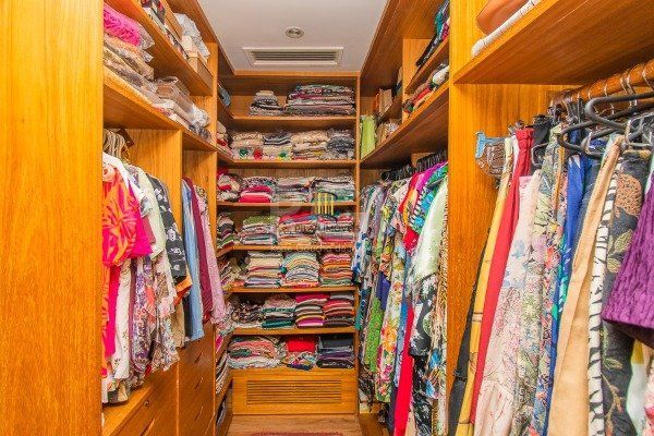 Cobertura para Venda - 351m², 2 dormitórios, sendo 1 suites, 3 vagas - Petrópolis