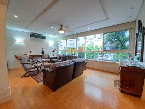 APARTAMENTO 3 DORMITÓRIOS, SENDO 1 SUÍTE MASTER, NO BAIRRO MOINHOS DE VENTO EM PORTO ALEGRE/RS