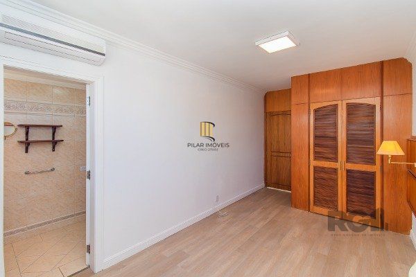 Apartamento com 3 dormitórios, sendo 1 suíte master, 1 vaga de garagem, no bairro Auxiliadora em Porto Alegre/RS.