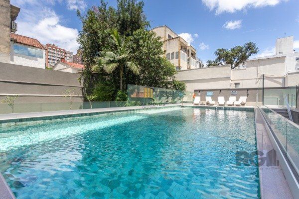APARTAMENTO DE 02 DORMITÓRIOS SENDO 02 SUÍTES, NO BAIRRO AUXILIADORA EM PORTO ALEGRE/RS