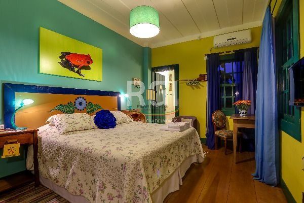 Hotel para Venda - 512.93m², 8 dormitórios, sendo 8 suites, 7 vagas - Centro
