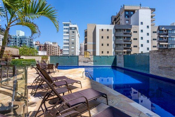 Apartamento de 3 dormitórios (sendo 3 suítes)bem localizado, no bairro Auxiliadora em Porto Alegre-RS.