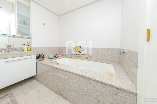 Apartamento para Venda - 257.8m², 3 dormitórios, sendo 3 suites, 3 vagas - Bela Vista