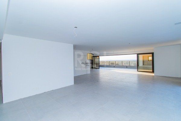 Cobertura para Venda - 617.99m², 4 dormitórios, sendo 4 suites, 5 vagas - Mont Serrat