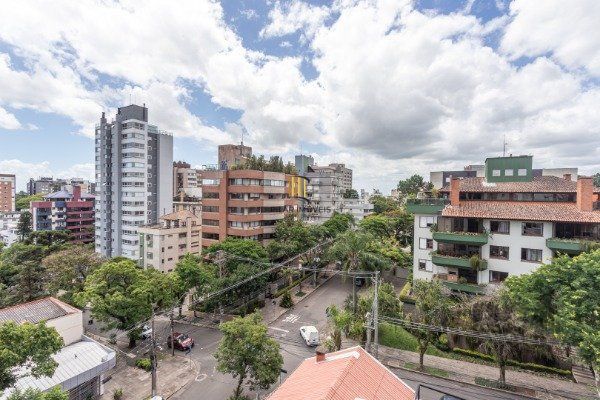 APARTAMENTO DE 03 DORMITÓRIOS SENDO 03 SUÍTES, NO BAIRRO AUXILIADORA - PORTO ALEGRE/RS