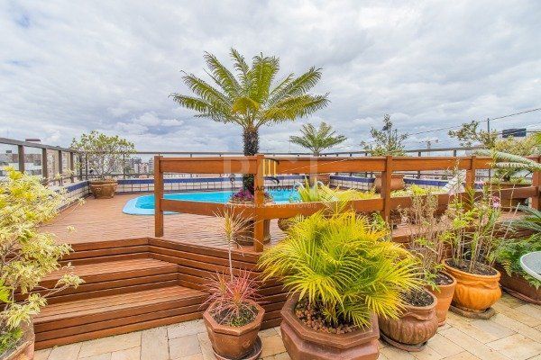 Cobertura para Venda - 351m², 2 dormitórios, sendo 1 suites, 3 vagas - Petrópolis