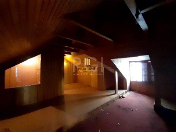 Terreno para Venda - 228m², 3 dormitórios, sendo 1 suites, 2 vagas - Menino Deus