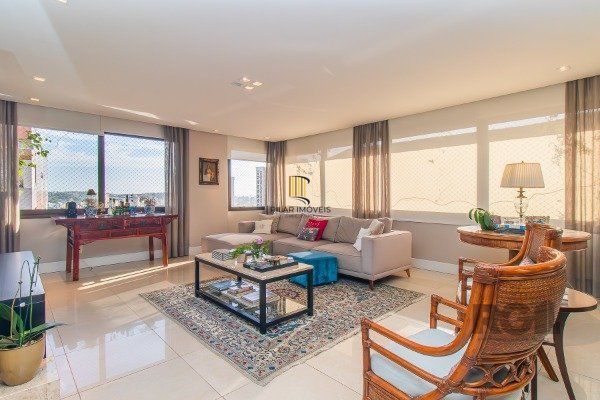 APARTAMENTO COM 03 DORMITÓRIOS, SENDO 03 SUÍTES, NO BAIRRO RIO BRANCO - PORTO ALEGRE/RS.