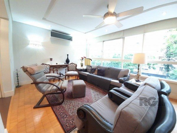 APARTAMENTO 3 DORMITÓRIOS, SENDO 1 SUÍTE MASTER, NO BAIRRO MOINHOS DE VENTO EM PORTO ALEGRE/RS
