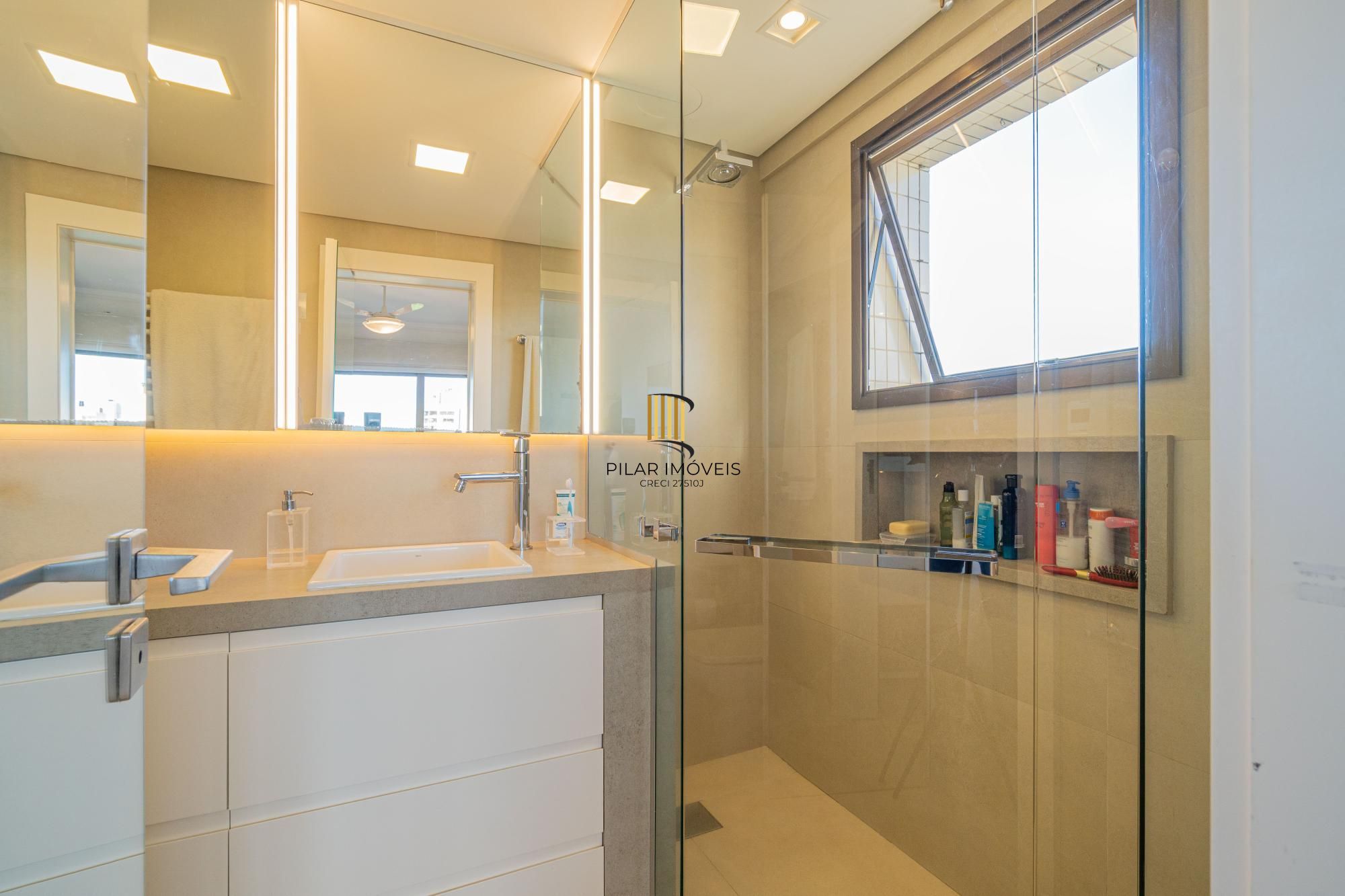 Apartamento com 3 dormitórios sendo 3 suítes no bairro Auxiliadora - POA/RS