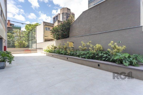 APARTAMENTO DE 02 DORMITÓRIOS SENDO 02 SUÍTES, NO BAIRRO AUXILIADORA EM PORTO ALEGRE/RS