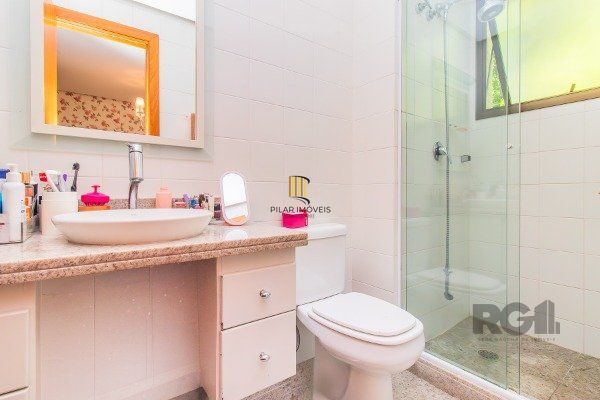APARTAMENTO COM 03 DORMITÓRIOS, SENDO 03 SUÍTES, NO BAIRRO RIO BRANCO - PORTO ALEGRE/RS.