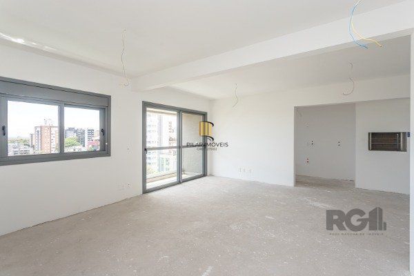 APARTAMENTO DE 02 DORMITÓRIOS SENDO 02 SUÍTES, NO BAIRRO AUXILIADORA EM PORTO ALEGRE/RS