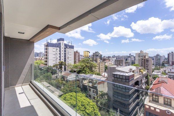 APARTAMENTO DE 02 DORMITÓRIOS SENDO 02 SUÍTES, NO BAIRRO AUXILIADORA EM PORTO ALEGRE/RS