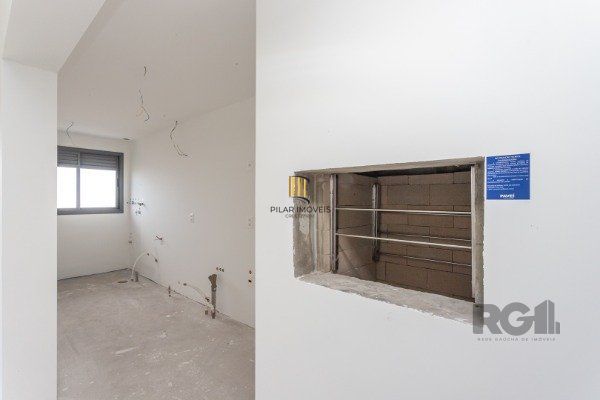 APARTAMENTO DE 02 DORMITÓRIOS SENDO 02 SUÍTES, NO BAIRRO AUXILIADORA EM PORTO ALEGRE/RS