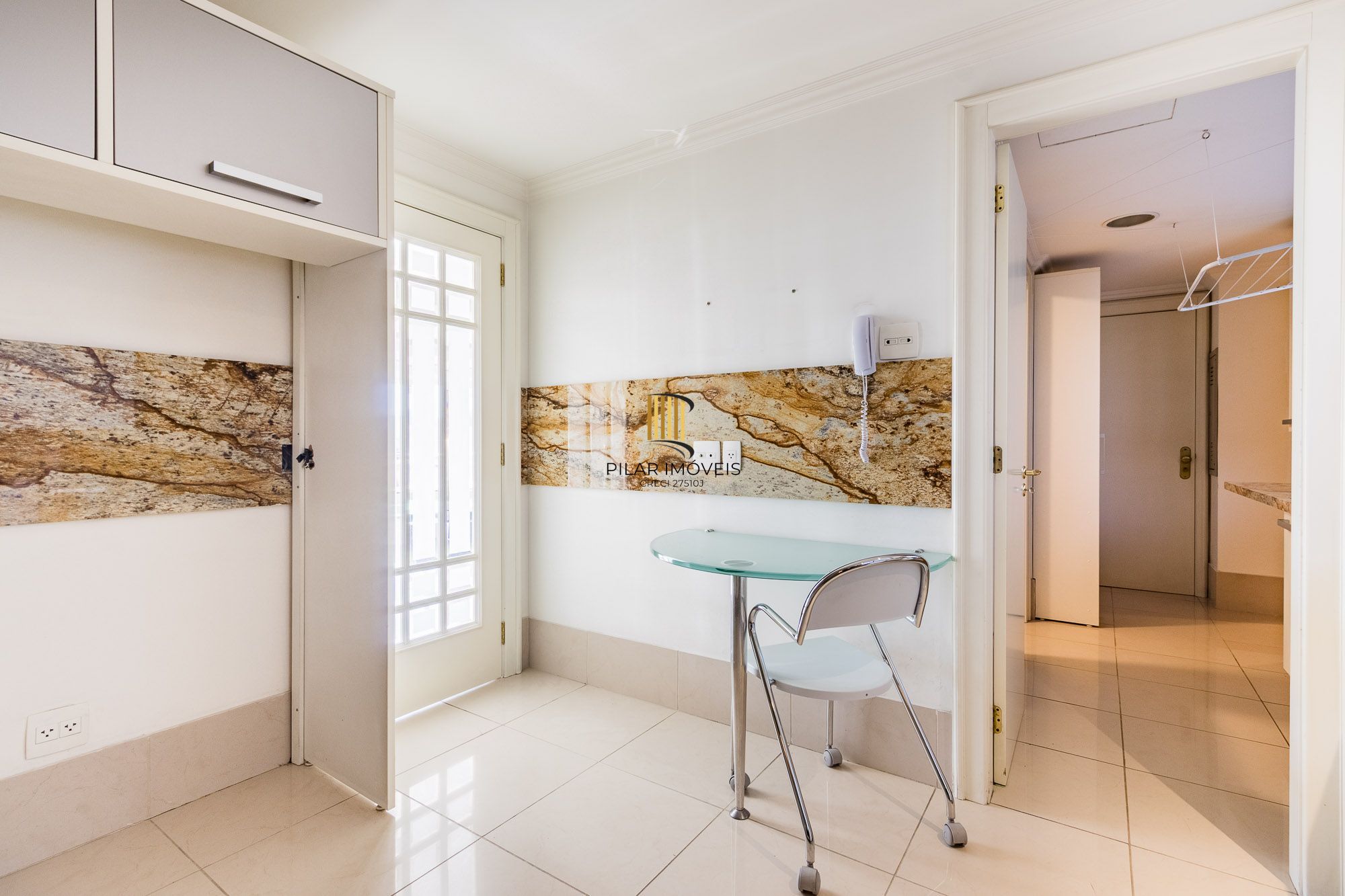 Apartamento 2 suítes grandes (original 3 dorms) à venda, Rio Branco-Porto Alegre