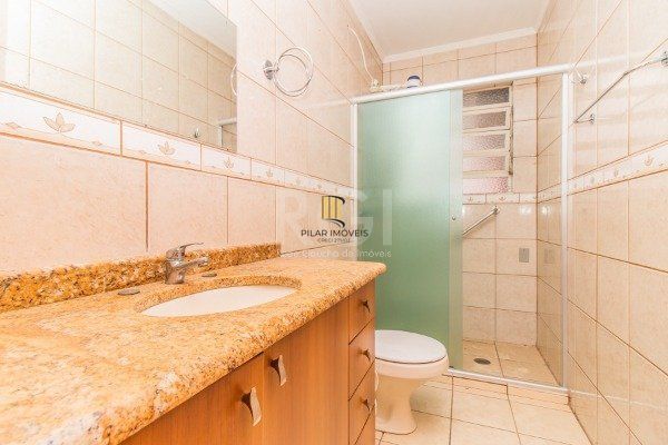 Casa para Venda - 408m², 3 dormitórios, sendo 3 suites, 4 vagas - Chácara das Pedras