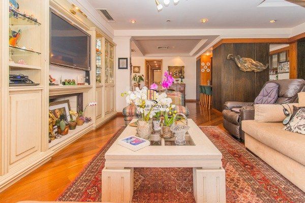 Cobertura para Venda - 351m², 2 dormitórios, sendo 1 suites, 3 vagas - Petrópolis