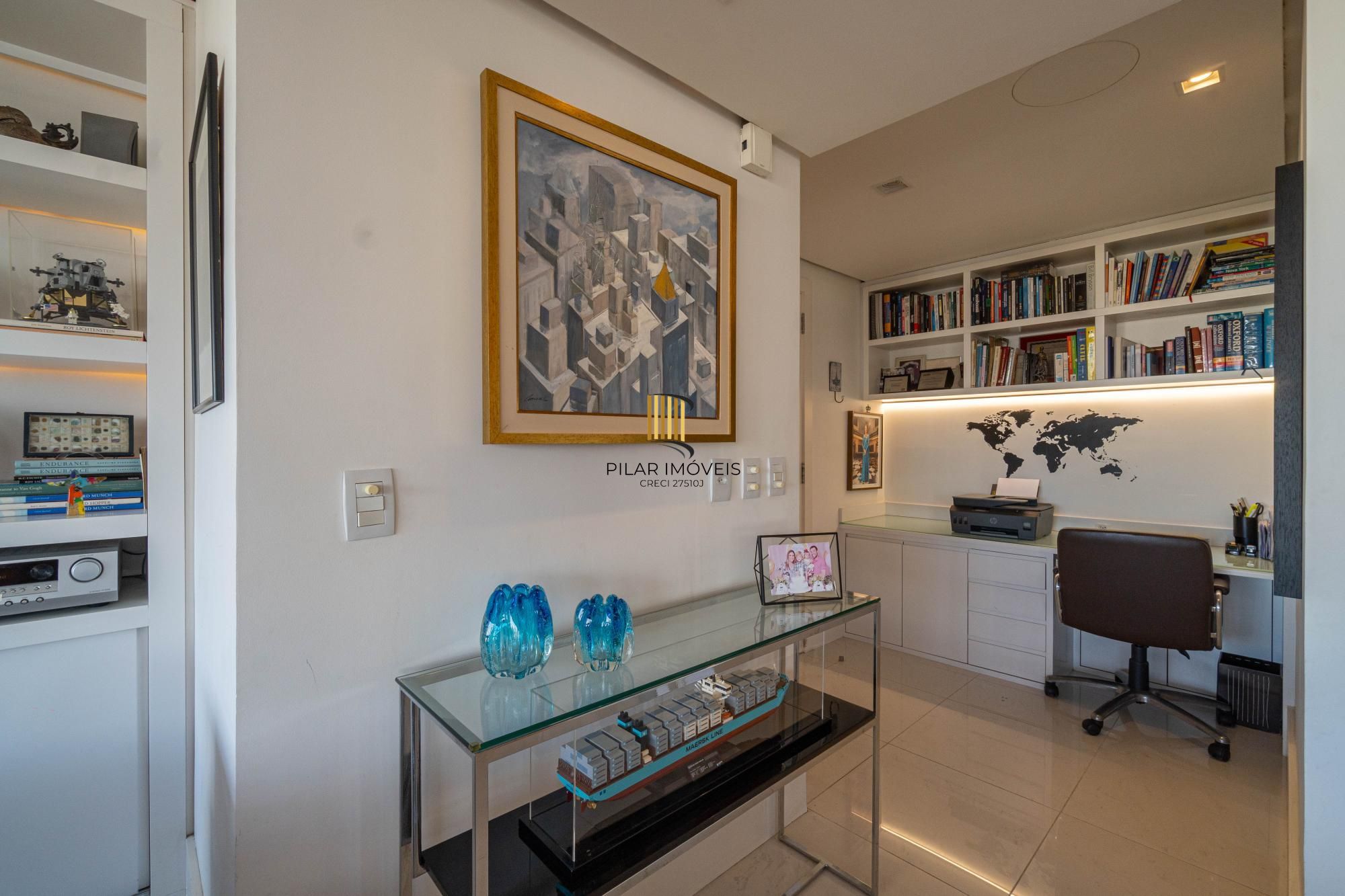 Apartamento com 3 dormitórios sendo 3 suítes no bairro Auxiliadora - POA/RS