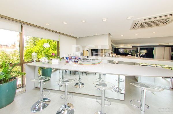 Apartamento para Venda - 257.8m², 3 dormitórios, sendo 3 suites, 3 vagas - Bela Vista