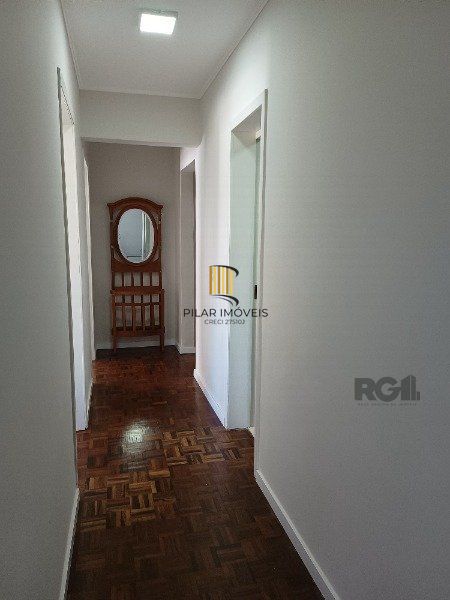 APARTAMENTO DE 3 DORMITÓRIOS, SENDO 1 SUÍTE NO BAIRRO MENINO DEUS EM PORTO ALEGRE/RS