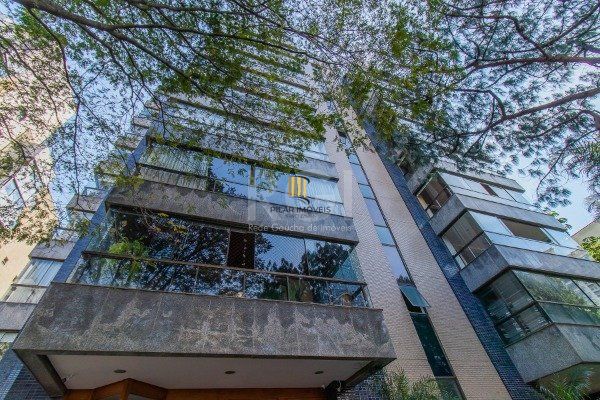 Cobertura para Venda - 351m², 2 dormitórios, sendo 1 suites, 3 vagas - Petrópolis