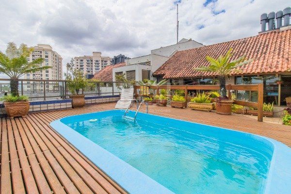 Cobertura para Venda - 351m², 2 dormitórios, sendo 1 suites, 3 vagas - Petrópolis