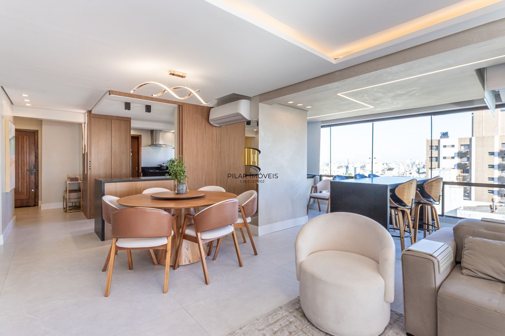 APARTAMENTO 3 SUÍTES E 2 VAGAS DE GARAGEM NO BAIRRO RIO BRANCO - PORTO ALEGRE/RS