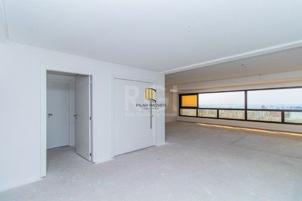 Cobertura para Venda - 617.99m², 4 dormitórios, sendo 4 suites, 5 vagas - Mont Serrat