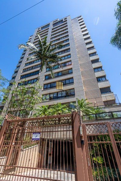 Apartamento de 3 dormitórios (sendo 3 suítes)bem localizado, no bairro Auxiliadora em Porto Alegre-RS.