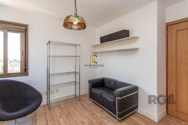Apartamento de 3 dormitórios (sendo 3 suítes)bem localizado, no bairro Auxiliadora em Porto Alegre-RS.