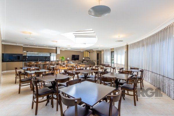 Apartamento de 3 dormitórios (sendo 3 suítes)bem localizado, no bairro Auxiliadora em Porto Alegre-RS.
