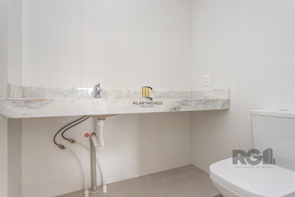 APARTAMENTO DE 03 DORMITÓRIOS SENDO 03 SUÍTES, NO BAIRRO AUXILIADORA - PORTO ALEGRE/RS