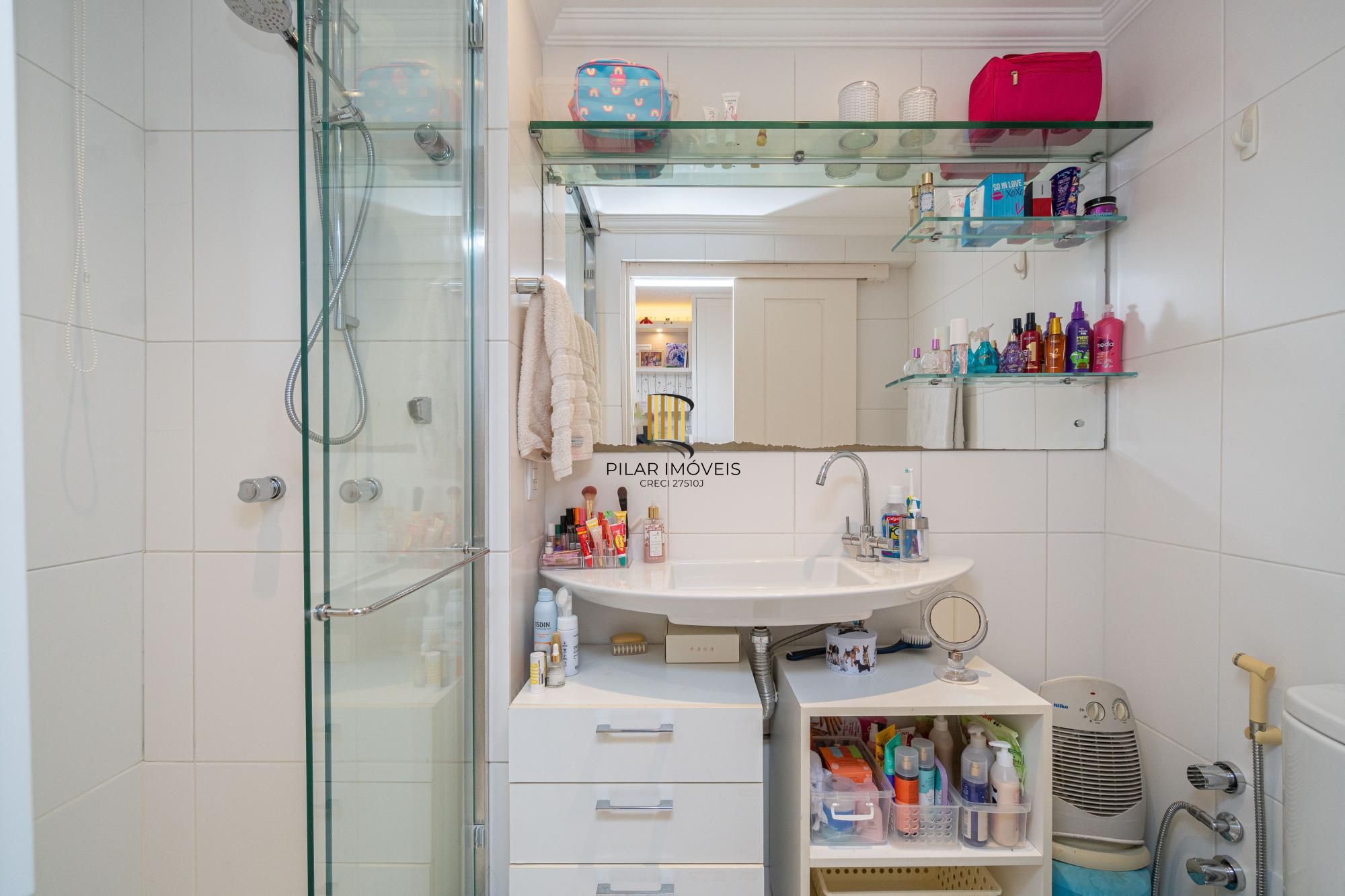 Apartamento com 3 dormitórios sendo 3 suítes no bairro Auxiliadora - POA/RS